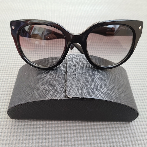 Prada Black Sunglasses SPR170 - Picture 1 of 5
